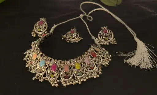 Goldplated necklace and earrings
